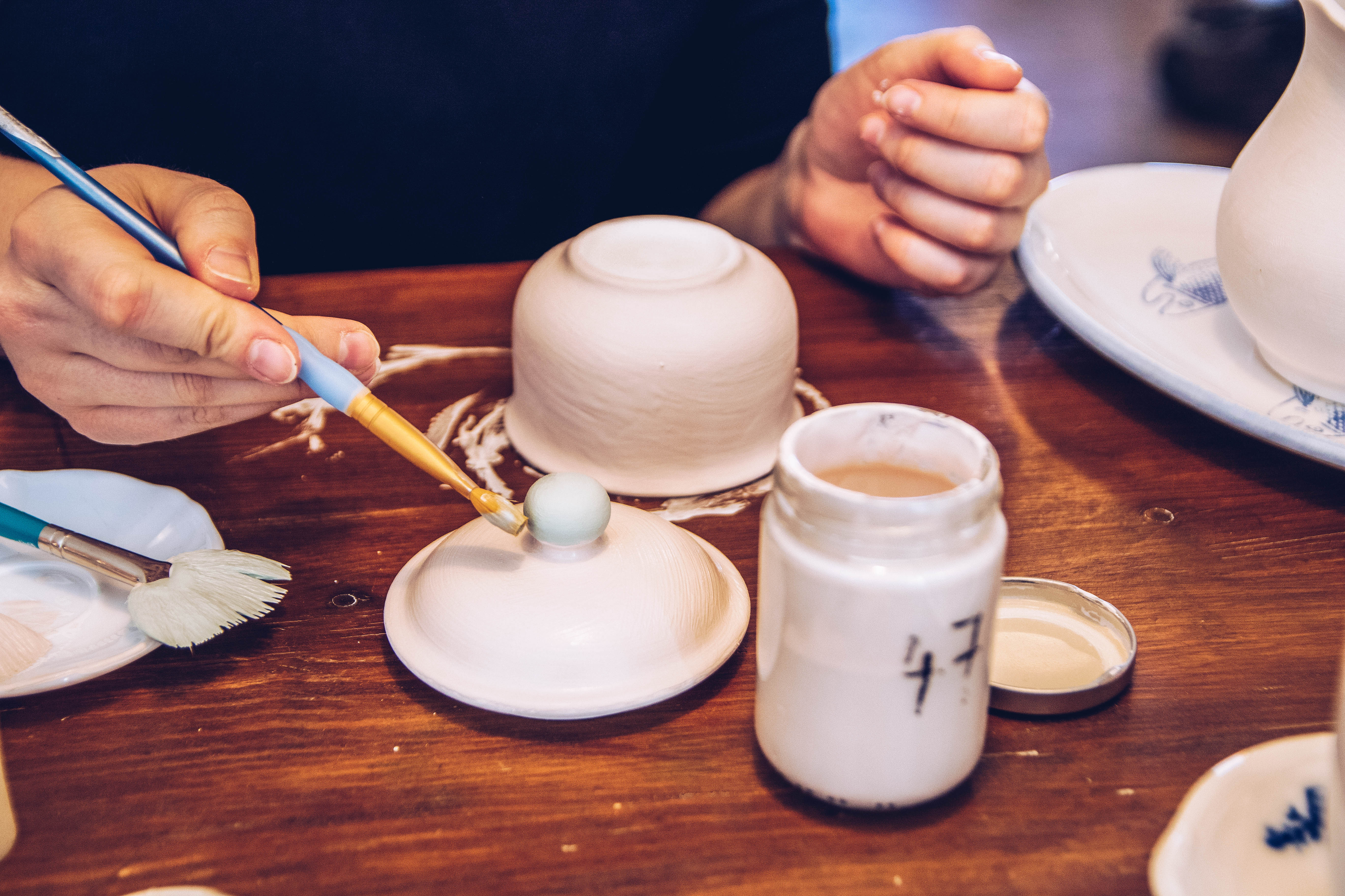 Keramik bemalen: 4 kreative und einfache Ideen